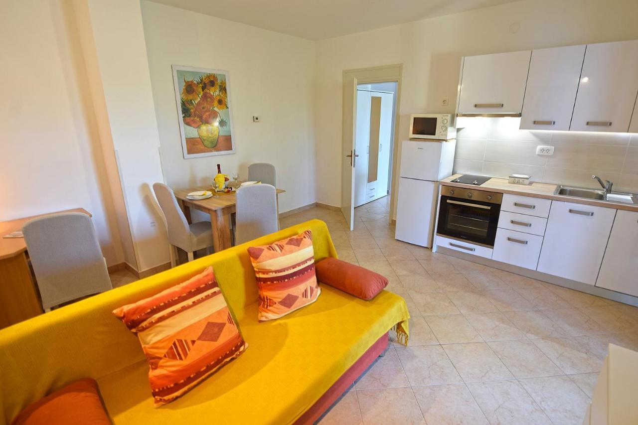 Apartments Bor Μεντουλίν Εξωτερικό φωτογραφία