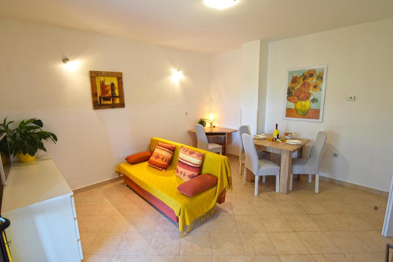 Apartments Bor Μεντουλίν Εξωτερικό φωτογραφία