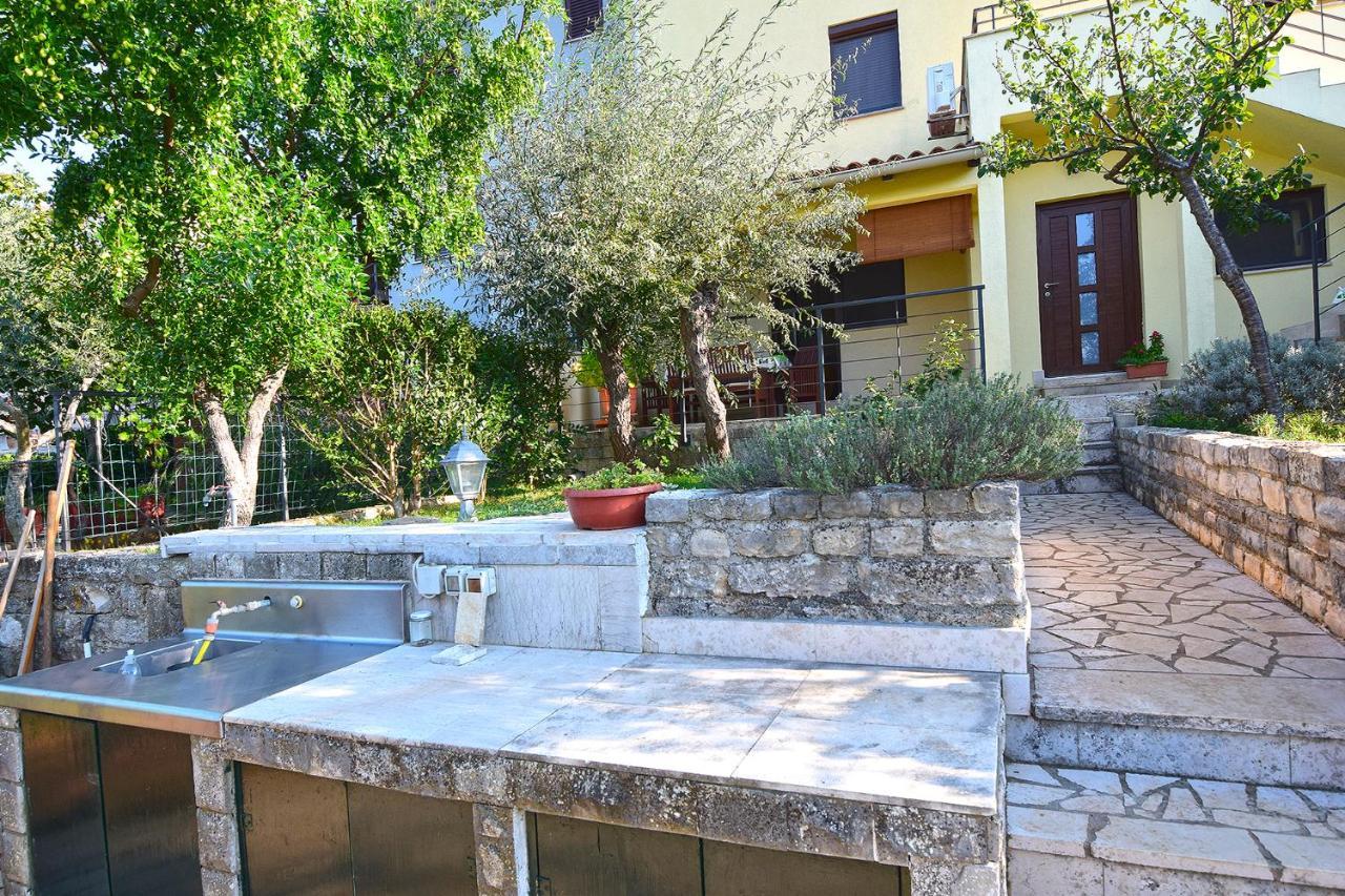 Apartments Bor Μεντουλίν Εξωτερικό φωτογραφία