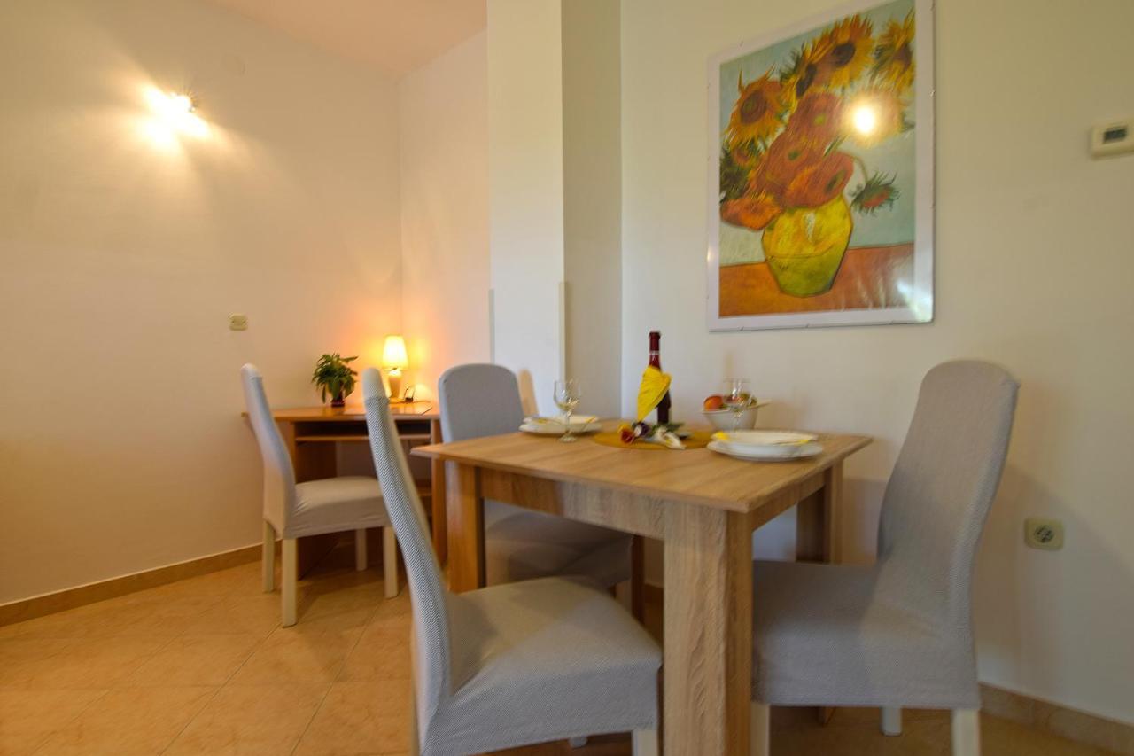 Apartments Bor Μεντουλίν Εξωτερικό φωτογραφία