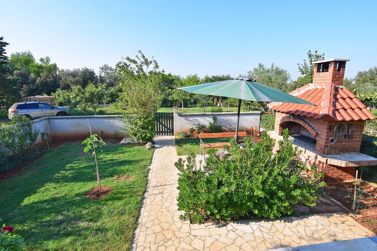 Apartments Bor Μεντουλίν Εξωτερικό φωτογραφία