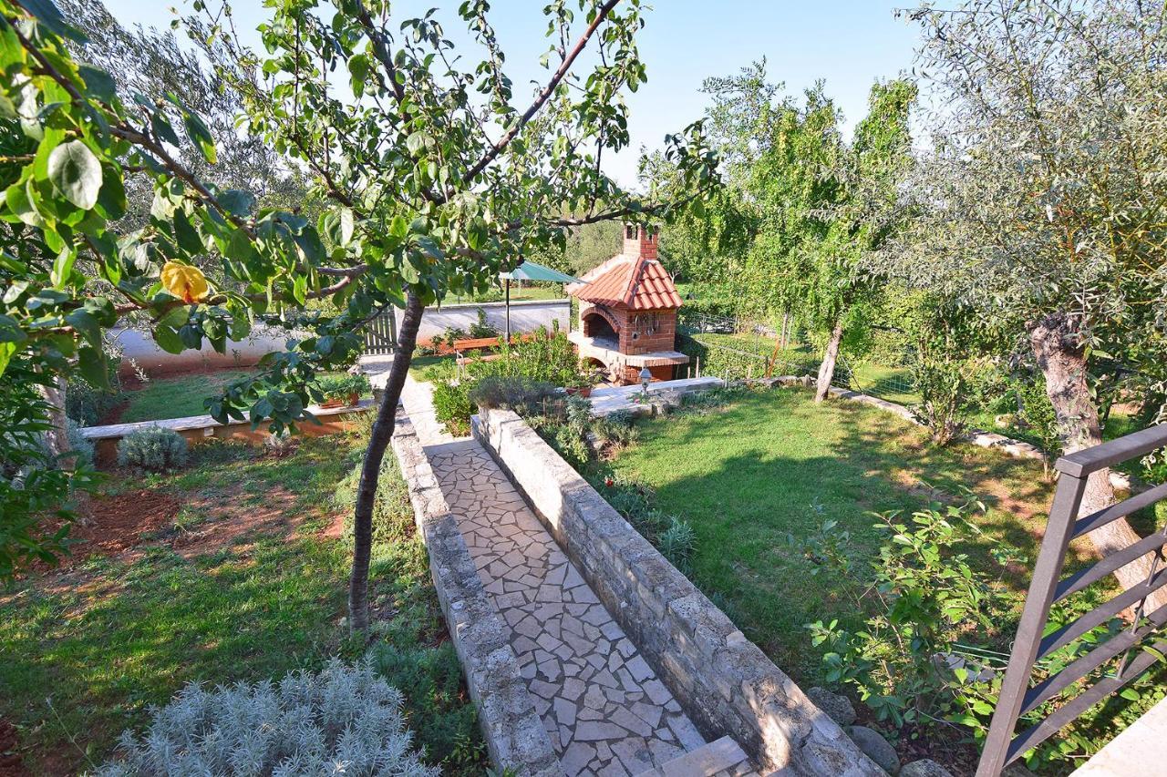 Apartments Bor Μεντουλίν Εξωτερικό φωτογραφία