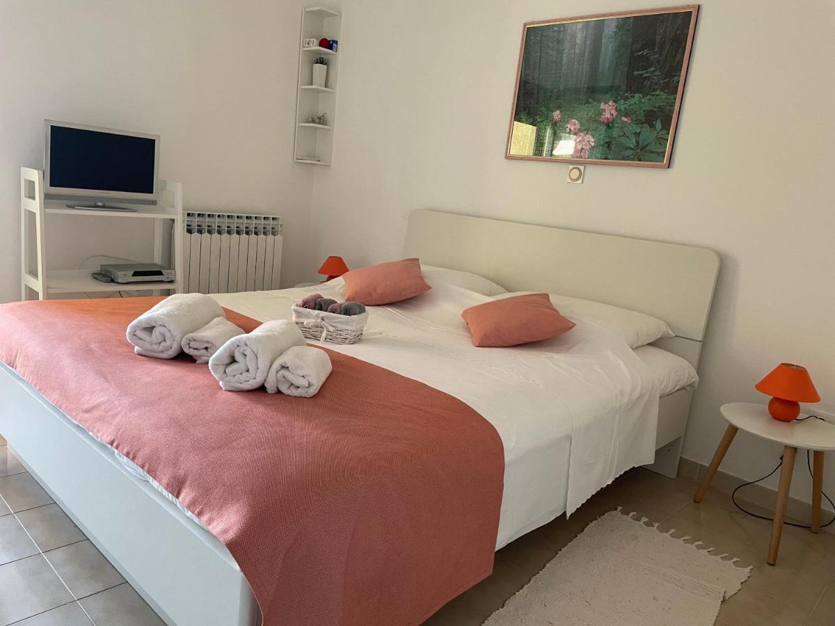 Apartments Bor Μεντουλίν Εξωτερικό φωτογραφία